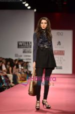 Model walks the ramp for Ritu Kumar show on Wills Lifestyle India Fashion Week 2011 - Day 2 in Delhi on 7th April 2011 (39).JPG